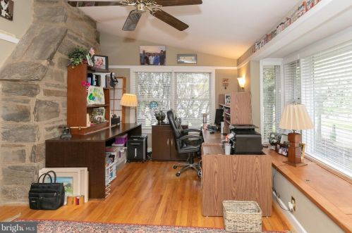 561 Crystal Lake Ave, Tavistock NJ 08033-2748 exterior