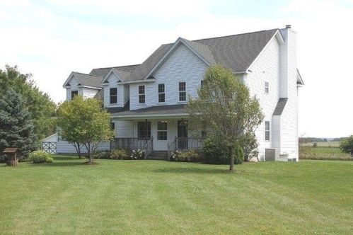 5508 Pagles Rd, Alden, IL 60033-8728