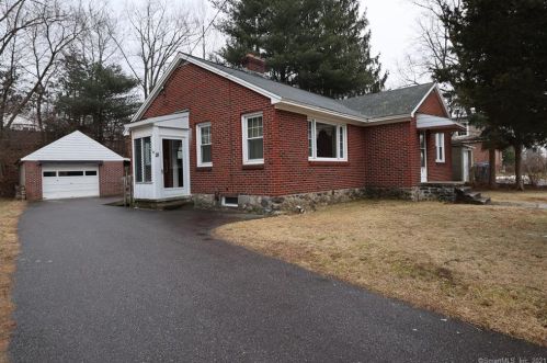 18 Victoria St, Torrington, CT 06790-3328