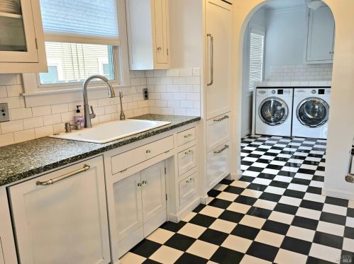 707 Standley St, Ukiah CA  95482-4224 exterior