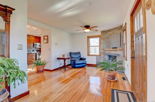 484 High St, Milford, CT 06461-2535