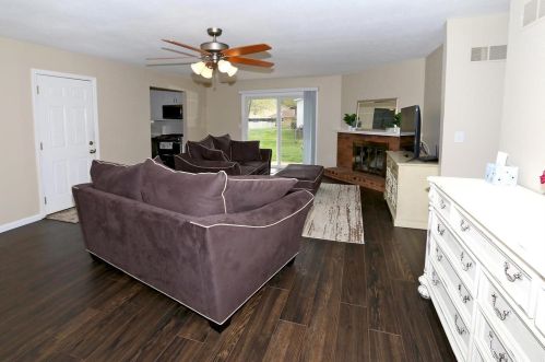 1262 Trails Dr, Fenton, MO 63026-3648