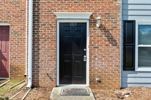 3115 Duvall Pl, Kennesaw, GA 30144-2872