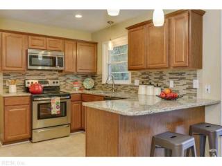 2645 Janson Dr, Chesapeake, VA 23321-3807