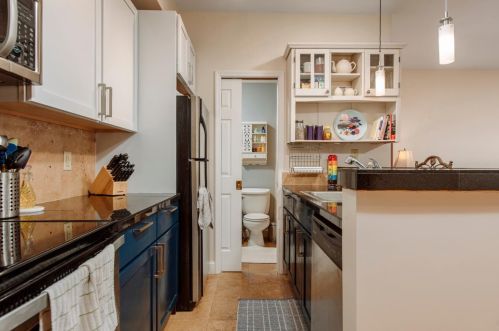 929 Auburnview Dr, Cincinnati OH  45206-2582 exterior