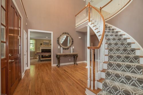1180 Donamy Gln, Scotch Plains, NJ 07076-2403