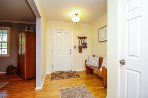 23 Cherbourg Rd, Parsippany, NJ 07054-4007