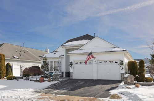 13 Wycliffe Dr, Lakehurst NJ  08759-6165 exterior