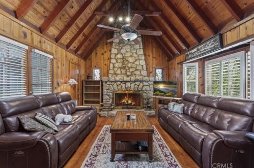 230 Maple Dr, Lake Arrowhead, CA