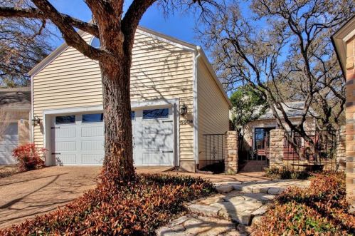 6904 Dogwood Holw, Austin TX  78750-8213 exterior