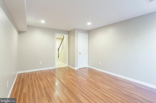 1704 4 St, Philadelphia PA 19133-3230 exterior