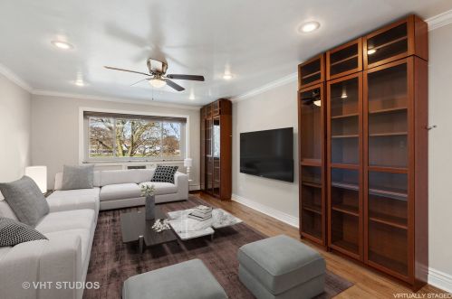 4939 Dorchester Ave, Chicago, IL 60615-2949