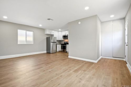 733 Toland St, Santa Ana CA  92704-2164 exterior