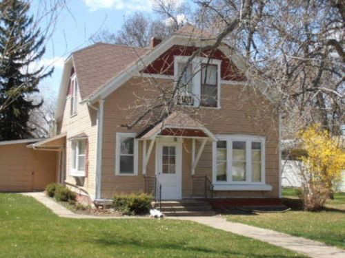 413 Herr Ave, Clifton, ND 58758-7120