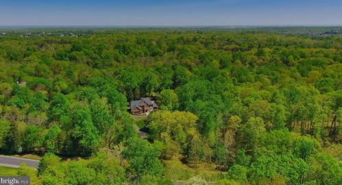 15321 Riding Club Dr, Haymarket, VA 20169-2566