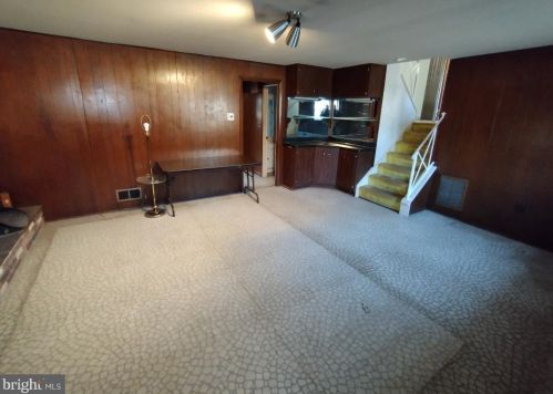 11706 Stonington Pl, Silver Spring MD 20902-1638 exterior