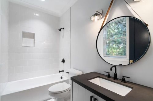 2731 Arden Rd, Atlanta GA  30305-1913 exterior