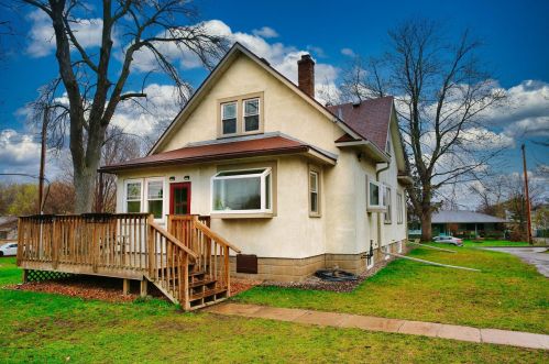 1791 County Road E, Saint Paul MN  55112-7147 exterior