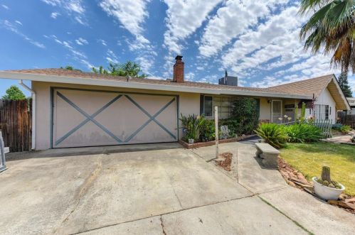 7207 Coronet Ct, Citrus Heights, CA 95621-3721