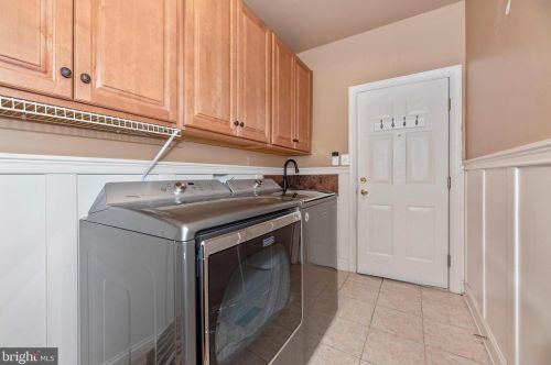 7 Farmstead Pl, Middletown MD  21769-7742 exterior