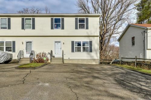 11 Observatory Pl, Norwalk, CT 06854-4107