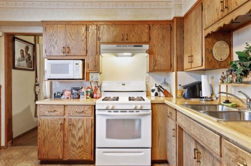 1122 Albemarle St, Saint Paul MN  55117-4415 exterior