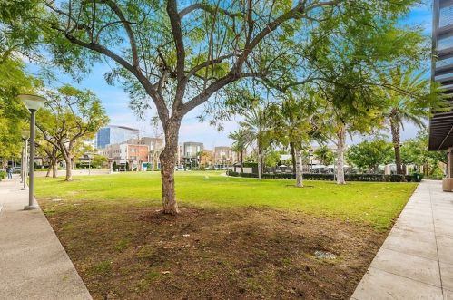 402 Rockefeller, Irvine CA  92612-7165 exterior