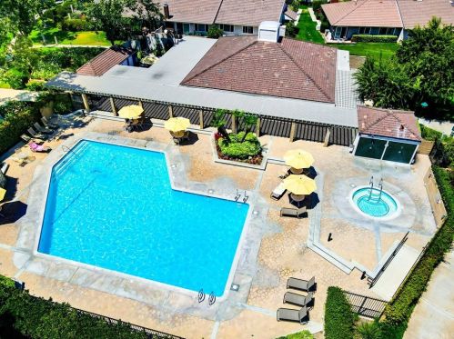 5255 Thorn Tree Ln, Irvine CA  92612-2346 exterior