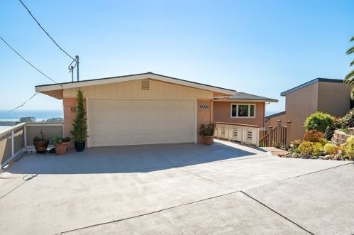 2951 Juniper Ave, Morro Bay, CA 93442-1448