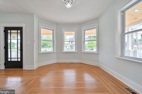 90 Holly Ave, Pitman NJ  08071-1249 exterior