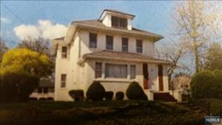 16 New Milford Ave, Dumont, NJ 07628-2321
