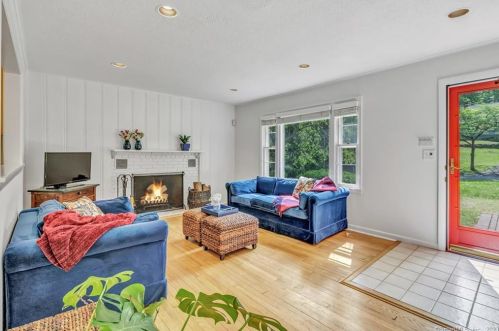 94 Bart Rd, Upper Stepney, CT 06468-1117