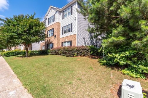 3202 Fairington Ridge Cir, Lithonia, GA 30038-1984