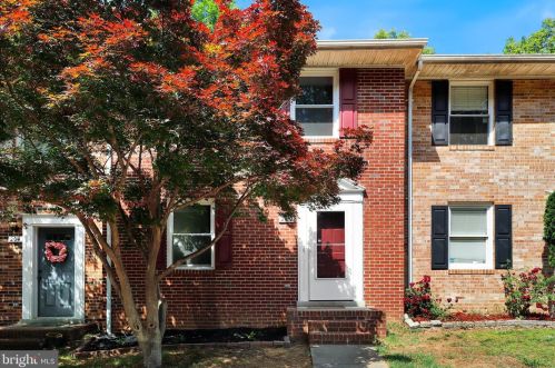 202 Lyndale Ct, Fredericksburg, VA 22405-1905