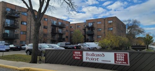 8894 Knight Ave, Des Plaines, IL 60016-5564