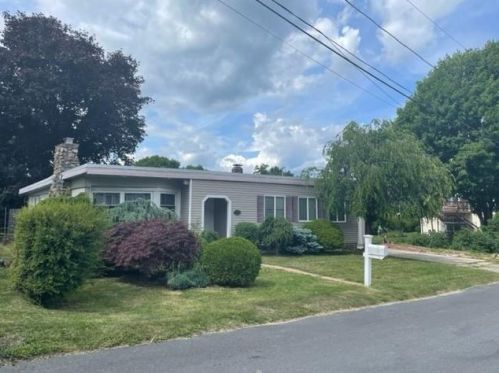 5 Gano Ave, Providence, RI 02919-2110