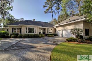 4 Moonglade Ln, Savannah, GA 31411-3103