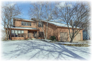 415 Quail Dr, Naperville, IL 60565-4158
