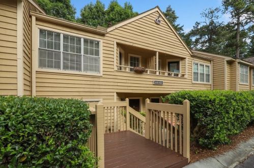 1418 Crossing Dr, Atlanta, GA 30329-3571