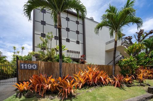 1190 Wilder Ave, Honolulu, HI 96822-2782