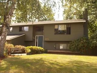 20982 Millicomo Ct, Portland, OR 97229-2726