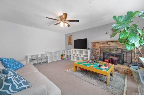 4046 Columbia Ave, Riverside CA  92501-1526 exterior