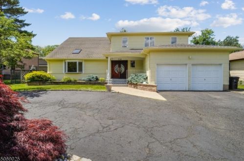 116 Newbrook Ln, Springfield, NJ 07081-3020