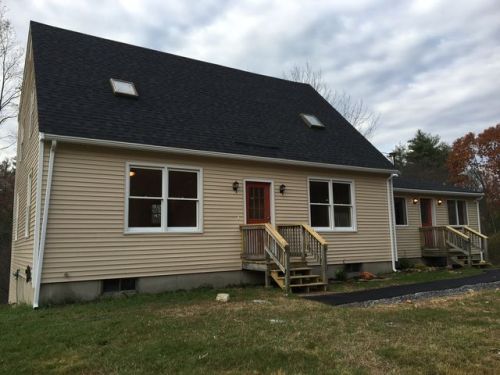 1271 Montalona Rd, Goffstown, NH 03046-4317