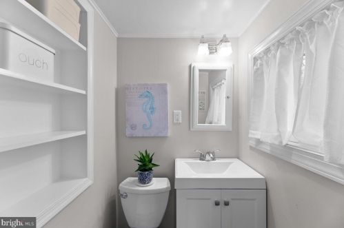 8601 Mayfair Pl, Silver Spring MD 20910-4302 exterior