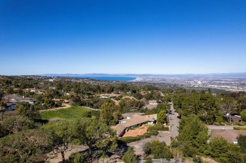 1 Georgeff Rd, Palos Verdes Estates, CA 90274-5273