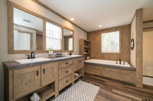 2446 Blocker Rd, Marshall TX 75672-3720 exterior