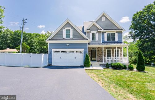 7225 Middleton Dr, Fredericksburg, VA 22407-6669