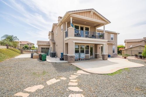16550 Catalonia Dr, Riverside CA  92504-8701 exterior