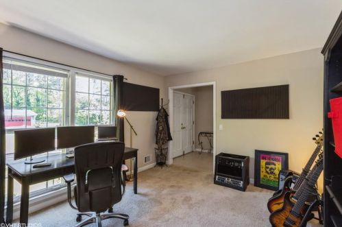 490 Woodgate Dr, Marietta, GA 30066-3529